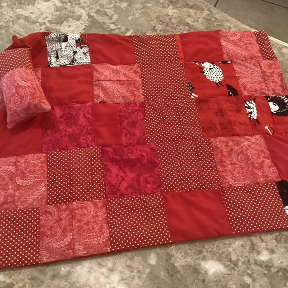 NWOT. Hand Crafted Reversible Doll/Stuffed Animal Quilt with Pillow Set - Picture 8 of 8